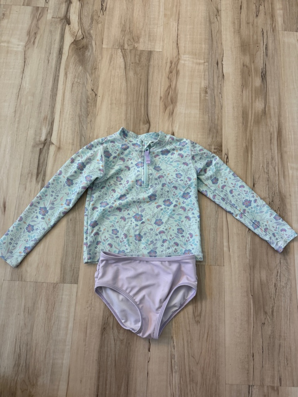 RuffleButts Rashgaurd 5T